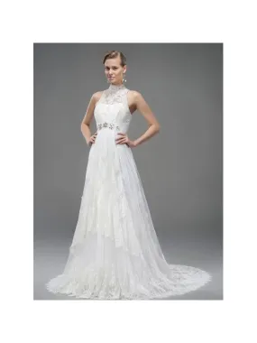 Abito da sposa scivolato in tulle e pizzo con scollo all'americana