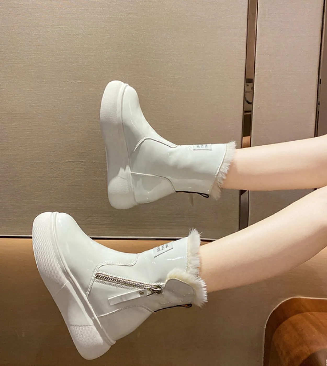 Stivali da donna di marca Scarpe invernali Stivali da neve in pelliccia moda donna Stivaletti caldi in peluche impermeabili Piat