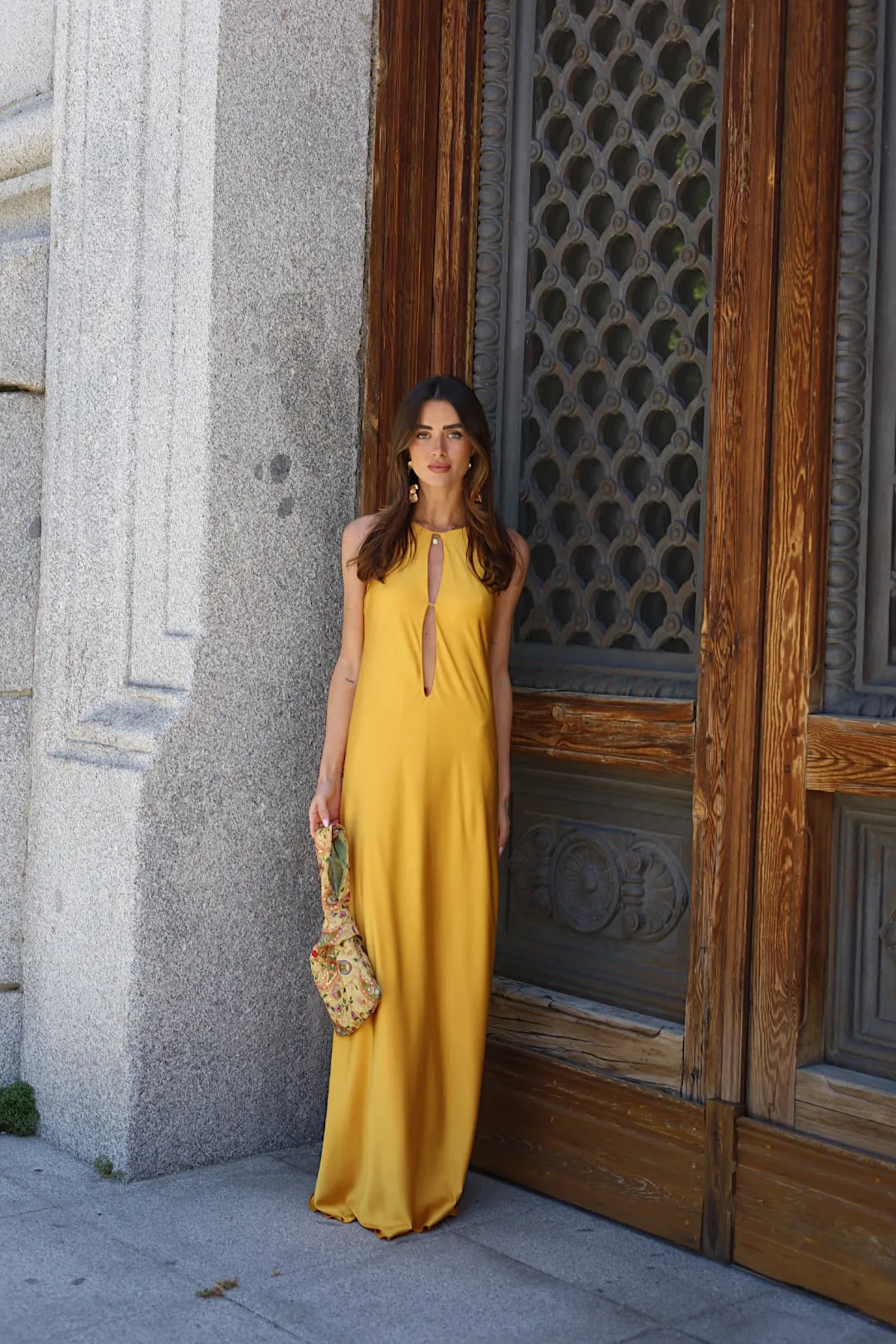 VESTITO LUNGO GIALLO SENZA MANICHE